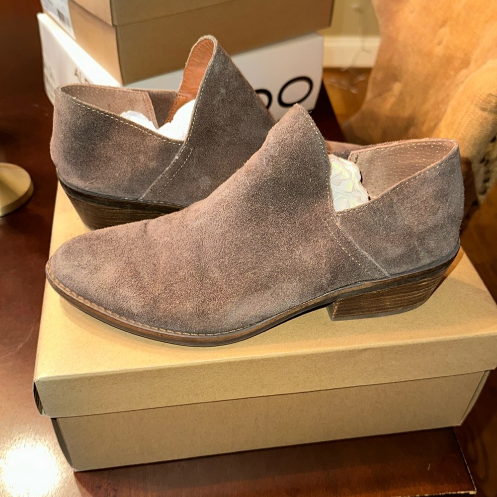Good condition Lucky 🍀 grey suede booties 9.5